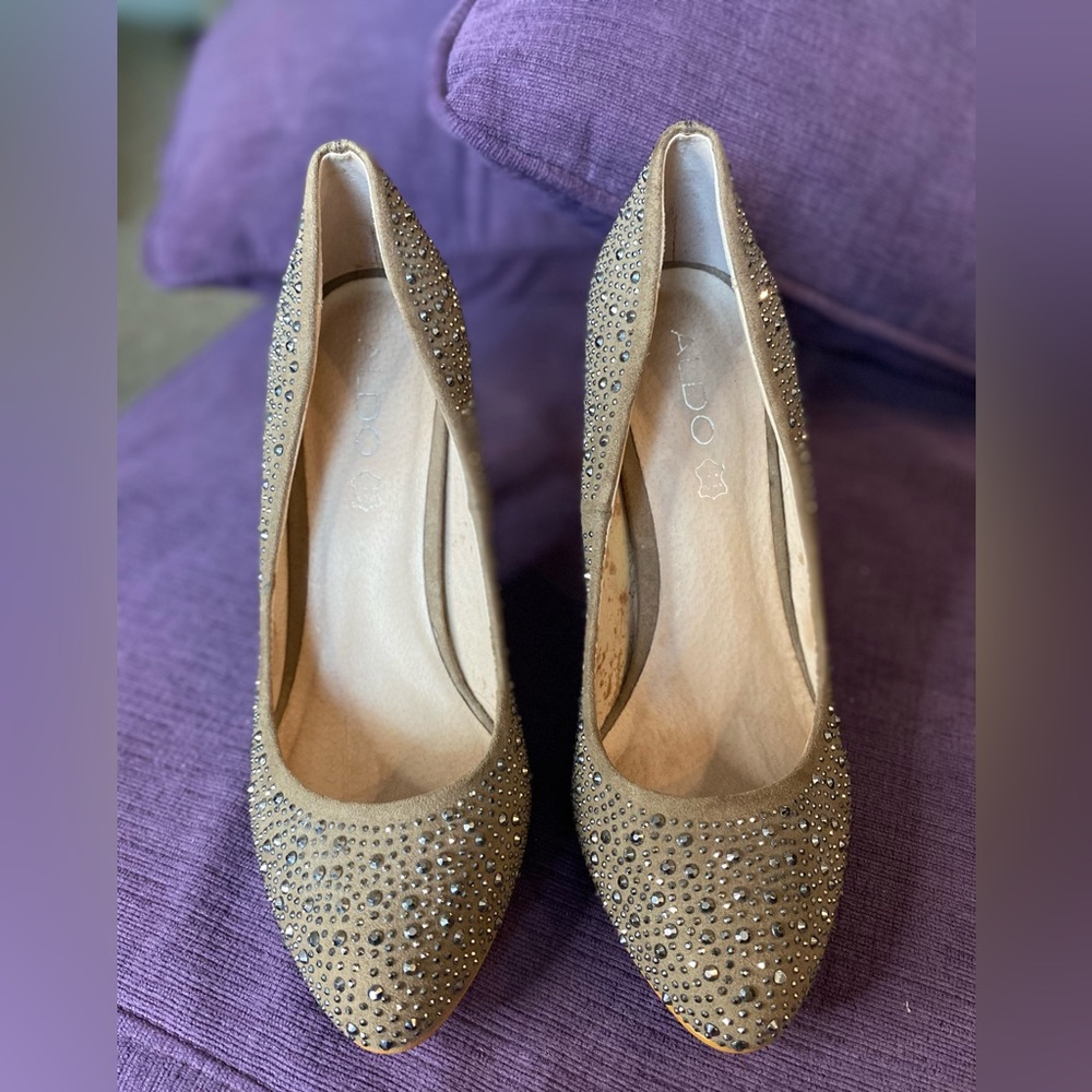 Aldo Women's Dark Tan Crystal Studded Embellished Round Toe Pump Size 10 - Picture 8 of 12